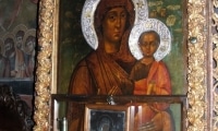 Ватопедская икона Симона Ушакова в притворе Благовещенского собора Ватопеда - дар Петра Великого 1