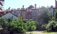 Ватопедский двор в мае 2009 года